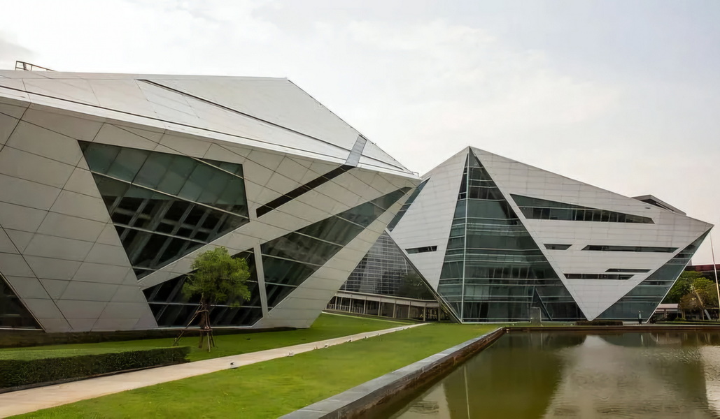 Bangkok University Landmark Complex